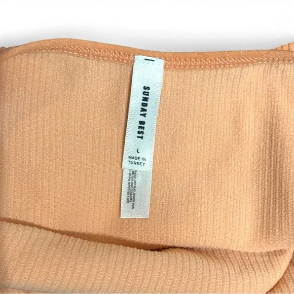 Sunday Best Aritzia Sinchseamless Ribbed Halter Crop Top Peach Nude L Holiday - Picture 5 of 6